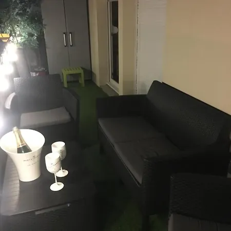 Apartman Victoria-t2-41m2-balcon, Wifi, Linge, Produits, Ménage Inclus *