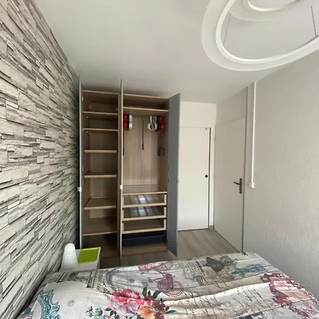 Apartman Victoria-t2-41m2-balcon, Wifi, Linge, Produits, Ménage Inclus *