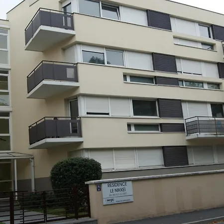 Victoria-t2-41m2-balcon, Wifi, Linge, Produits, Ménage Inclus *