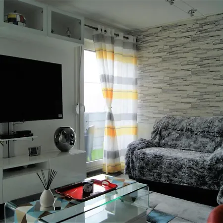 Victoria-t2-41m2-balcon, Wifi, Linge, Produits, Menage Inclus ランス